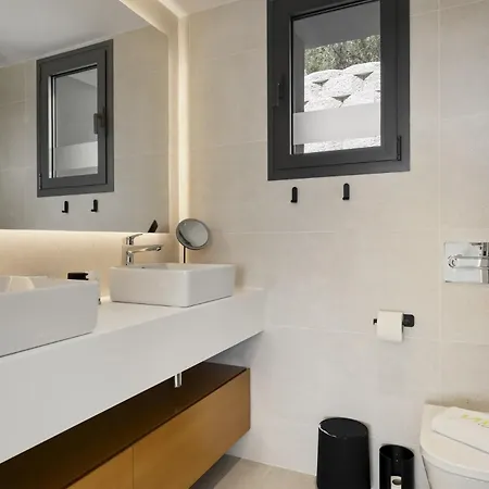 Сasa de vacaciones Vivi Homes - Adam Wellness, Pool, Terrace & Sea View *